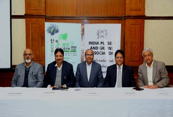 (In Center): Mr. Jitu Bheda, Chairman – IPGA with other board members- File Photo GPN