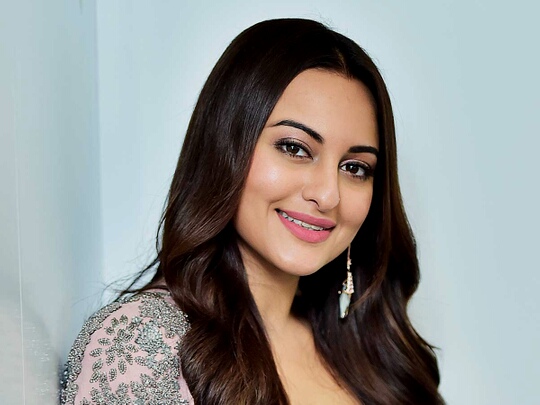 Sonakshi Sinha Xxxhd - Bollywood Celebrity Sonakshi Sinha's Best Stunning Sensuous Top Pics From  The Lens Of GPN - #GlobalPrimeNews | Global Prime News