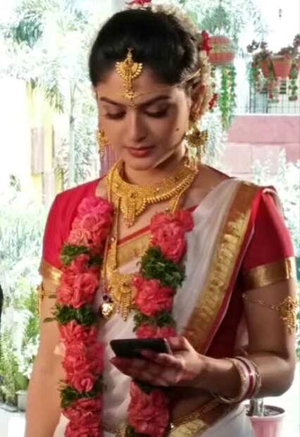 Actress Vaibhavi Shandaliya is setting fashion goals this Onam season with her latest look in Kalyan Jewellers’ digital ad