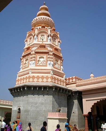 Chintamani Asthavinayak Temple, Theur, Pune -Photo By GPN 