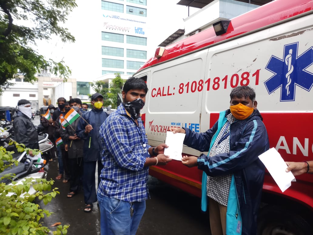 Independence day - kit distribution by Wockhardt Hospital Mira Road - Photo By GPN