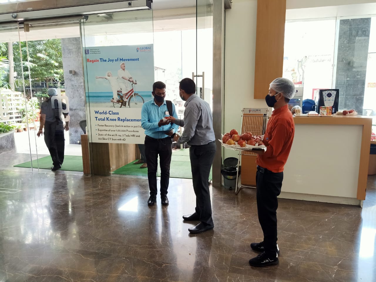 Distribution of Apples on World Heart Day at Global Hospital, Parel, Mumbai