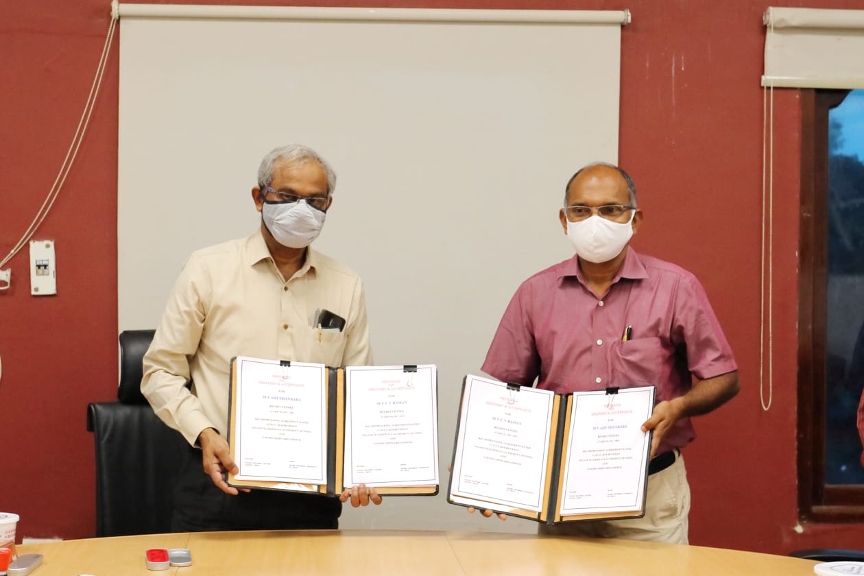 The delivery protocol was signed by Shri. Mathew George, Director, IWAI Kochi and Shri. Suresh Babu N.V Director (Operations), CSL in the presence of the Officials of IWAI and CSL