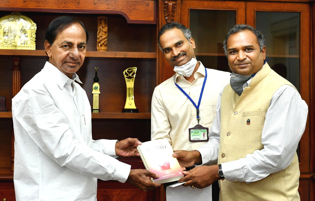 Heartfulness Institute donated 1.5 crore in April 2020, to the CM Relief Fund of Telangana Mr. Vamsi Challagulla, Joint Secretary and Director Operations, Heartfulness Institute and Dr. Sharat Head of Medical Services of the Heartfulness Institute handover the cheque to CM -File Photo GPN 