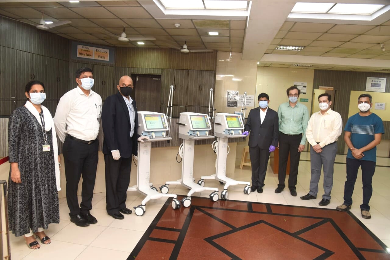 Neelanjan Banerjee, Vice Chairman and Managing Director, LANXESS India handed over the ventilators to hospital authorities in Thane -Photo By GPN