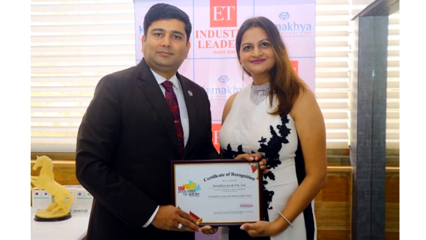 Mr. Manoj Kumar Jha and Mrs. Poonam Jha of Kamakhya Jewels honoured ...