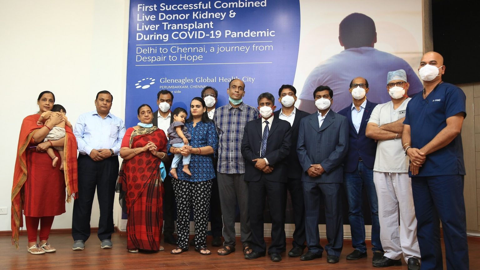 FIRST SUCCESSFUL COMBINED LIVER AND KIDNEY TRANSPLANT