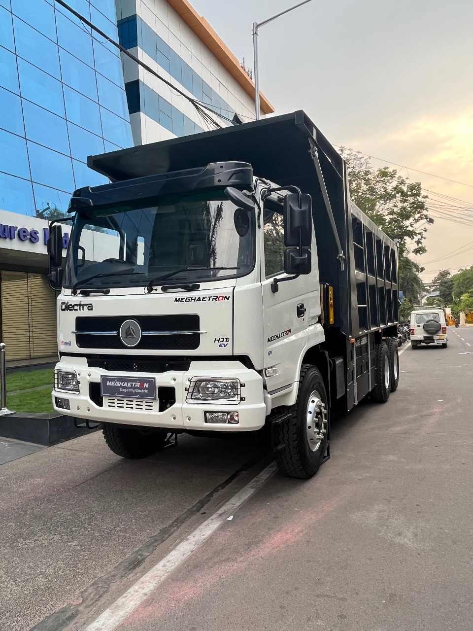 Olectra launches heavy-duty Electric truck trials | Global Prime News