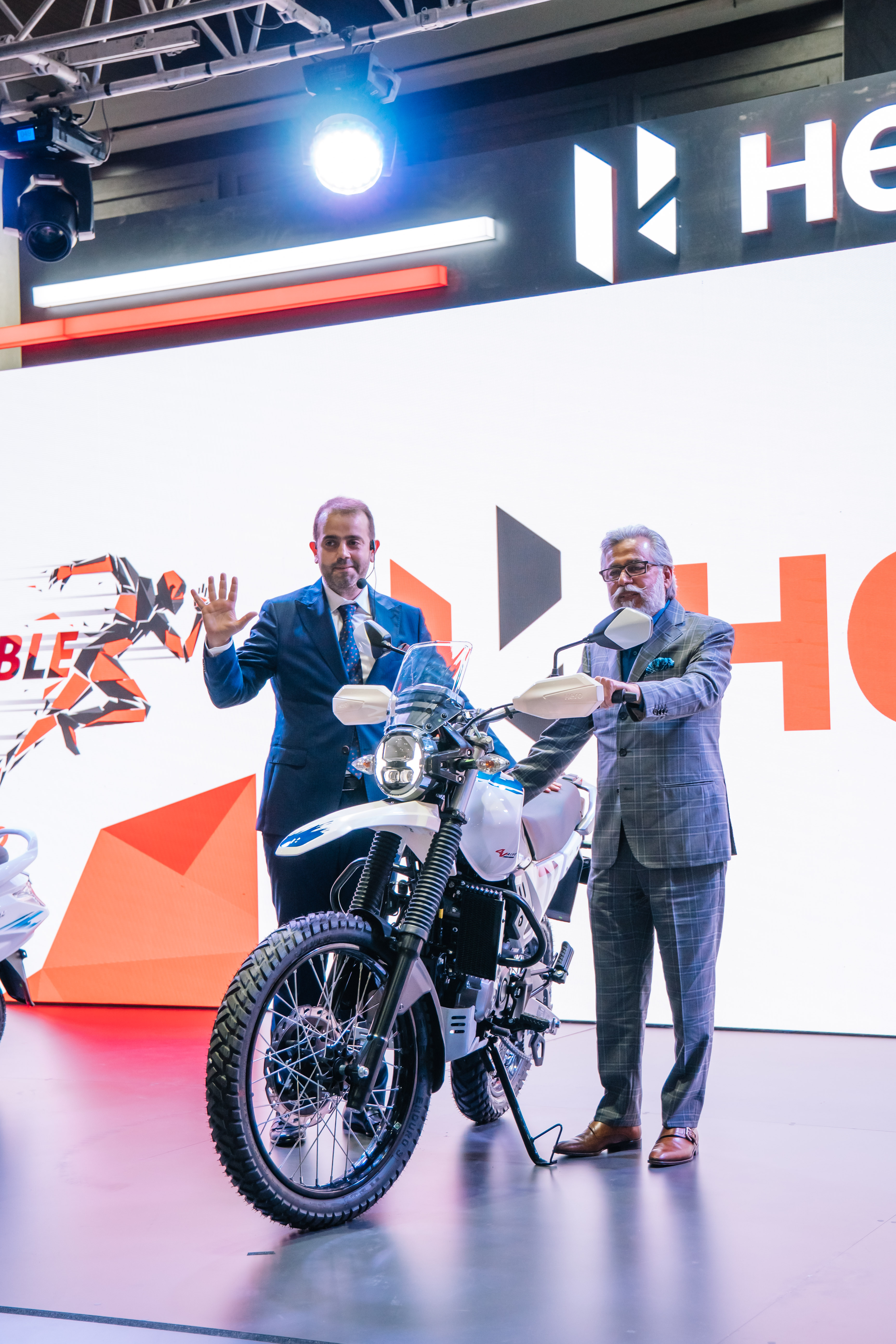 Dr. Pawan Munjal, Chairman and CEO, Hero MotoCorp introduced three new products – the Xpulse 200 4V motorcycle and Dash 110 & Dash 125 scooters in Turkiye today
